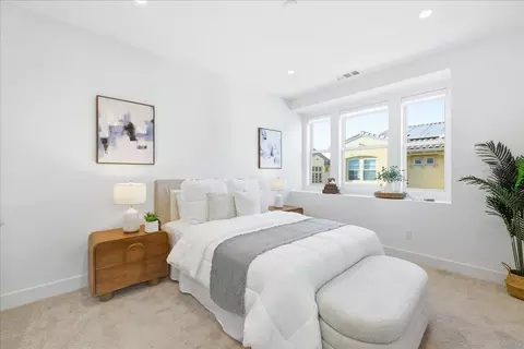 Bedroom - 1257 Verano Rd, Mountain View, CA 94043 photo 4 of 6