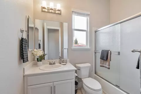 Bath - 2408 Dilip Dr, Manteca, CA 95337 photo 2 of 4