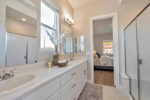 Bath - 2408 Dilip Dr, Manteca, CA 95337 photo 4 of 4