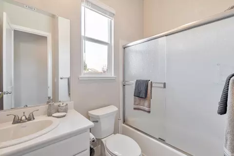 Bath - 2408 Dilip Dr, Manteca, CA 95337 photo 1 of 4