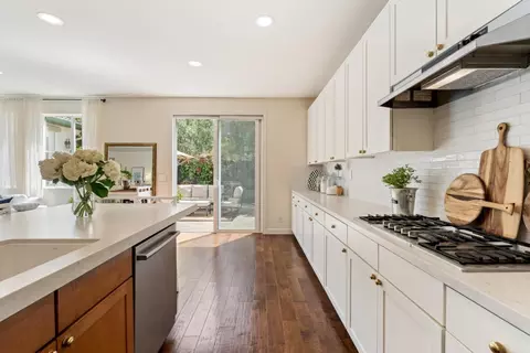 Entry Way - 4715 Peninsula Point Dr, Seaside, CA 93955 photo 3 of 6