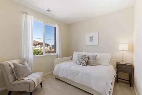 Bedroom - 4715 Peninsula Point Dr, Seaside, CA 93955 photo 5 of 6