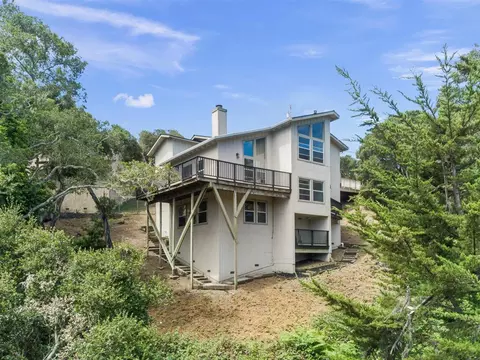 29 Los Encinos Dr, Del Rey Oaks, CA 93940