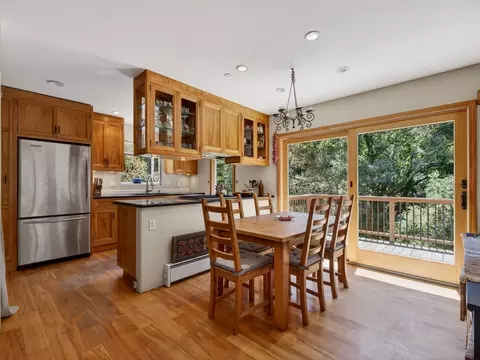Dining - 925 Old Farm Ln, Aptos, CA 95003 photo 7 of 8