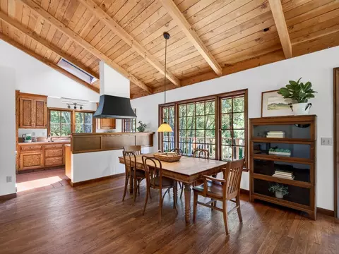 Dining - 925 Old Farm Ln, Aptos, CA 95003 photo 3 of 8