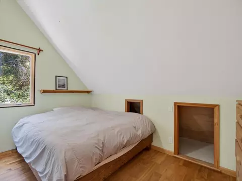 Bedroom - 925 Old Farm Ln, Aptos, CA 95003 photo 5 of 5