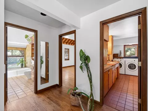 Entry Way - 925 Old Farm Ln, Aptos, CA 95003 photo 2 of 4