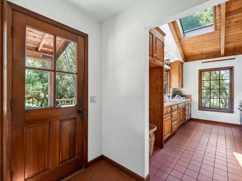 Entry Way - 925 Old Farm Ln, Aptos, CA 95003 photo 1 of 4