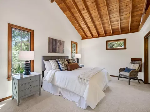 Bedroom - 925 Old Farm Ln, Aptos, CA 95003 photo 3 of 5
