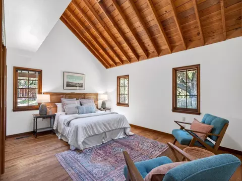 Bedroom - 925 Old Farm Ln, Aptos, CA 95003 photo 1 of 5