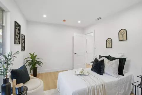 Bedroom - 5442 Roundtree Ct A, Concord, CA 94521 photo 4 of 4