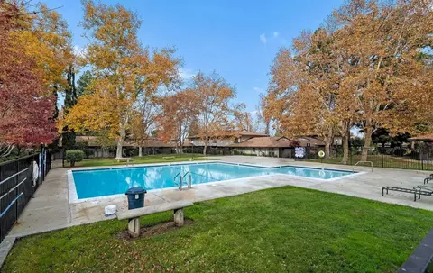 Exterior - 5442 Roundtree Ct A, Concord, CA 94521 photo 5 of 6