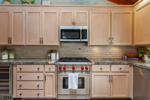 Kitchen - 315 Mccormick Ave, Capitola, CA 95010 photo 3 of 3