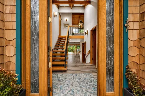 Entry Way - 315 Mccormick Ave, Capitola, CA 95010 photo 2 of 2
