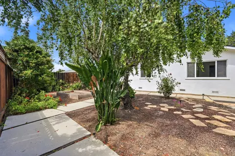 Exterior - Rio Vista Dr, Pacifica, CA 94044 photo 6 of 8