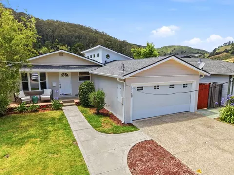 Exterior - Rio Vista Dr, Pacifica, CA 94044 photo 8 of 8