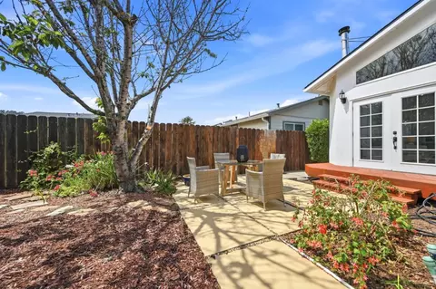 Exterior - Rio Vista Dr, Pacifica, CA 94044 photo 3 of 8