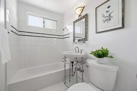 Bath - Rio Vista Dr, Pacifica, CA 94044 photo 1 of 2