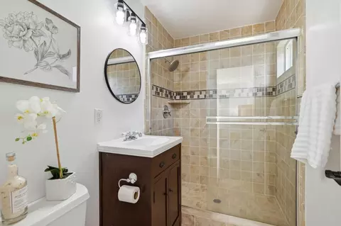 Bath - Rio Vista Dr, Pacifica, CA 94044 photo 2 of 2