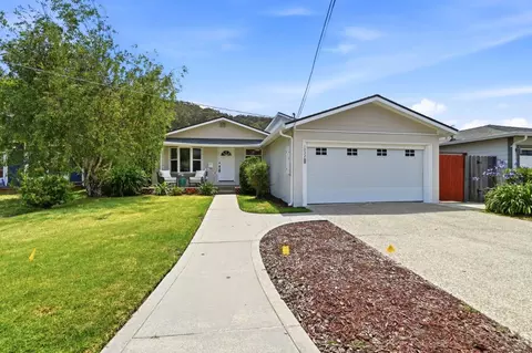 Rio Vista Dr, Pacifica, CA 94044