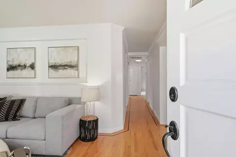 Entry Way - Rio Vista Dr, Pacifica, CA 94044 photo 1 of 3