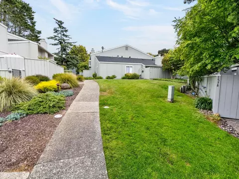 Exterior - 1610 Dolphin Dr, Aptos, CA 95003 photo 12 of 16