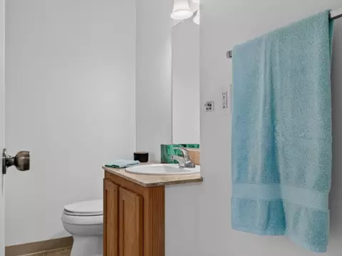 Bath - 1610 Dolphin Dr, Aptos, CA 95003 photo 2 of 4