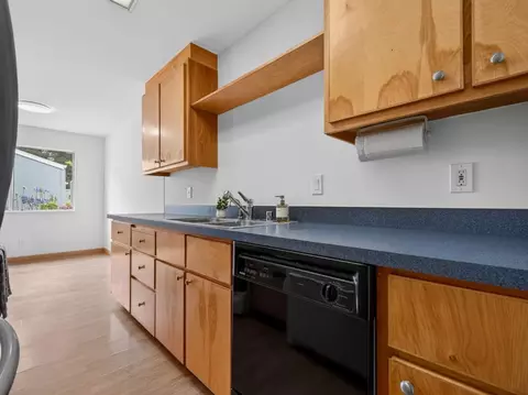Kitchen - 1610 Dolphin Dr, Aptos, CA 95003 photo 6 of 6
