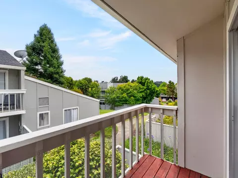 Exterior - 1610 Dolphin Dr, Aptos, CA 95003 photo 10 of 16