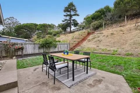 Exterior - 867 Serena Dr, Pacifica, CA 94044 photo 4 of 10