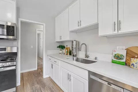 Kitchen - 867 Serena Dr, Pacifica, CA 94044 photo 2 of 3