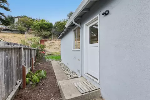 Exterior - 867 Serena Dr, Pacifica, CA 94044 photo 5 of 10