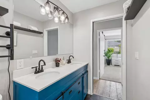 Bath - 867 Serena Dr, Pacifica, CA 94044 photo 2 of 2