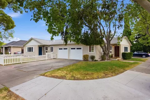 901 Fifteenth Ave, Redwood City, CA 94063