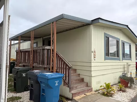 20 Russell Rd 84, Salinas, CA 93906