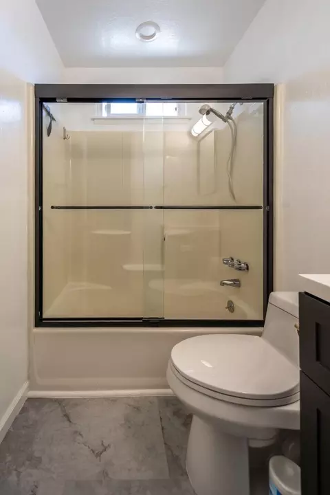Bath - 1483 Mercury Ct, Milpitas, CA 95035 photo 6 of 9