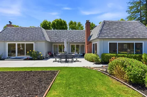 2140 Carmelita Ave, Hillsborough, CA 94010
