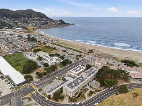 565 Crespi Dr, Pacifica, CA 94044 photo 3