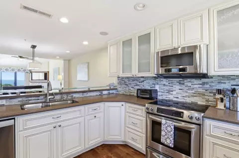 Kitchen - 620 Seascape Resort Dr, Aptos, CA 95003 photo 3 of 7