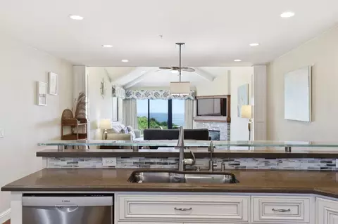 Kitchen - 620 Seascape Resort Dr, Aptos, CA 95003 photo 5 of 7