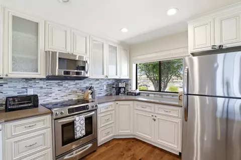 Kitchen - 620 Seascape Resort Dr, Aptos, CA 95003 photo 4 of 7