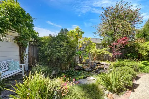 909 Laurence Ave, Capitola, CA 95010