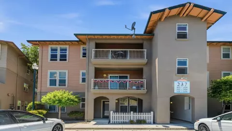 237 Pacifica Blvd 301, Watsonville, CA 95076