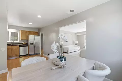 Dining - 847 Alderbrook Ln, Cupertino, CA 95014 photo 4 of 4