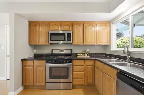 Kitchen - 847 Alderbrook Ln, Cupertino, CA 95014 photo 3 of 3