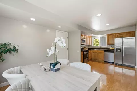 Dining - 847 Alderbrook Ln, Cupertino, CA 95014 photo 3 of 4