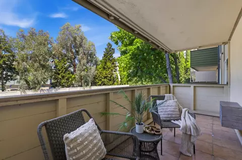 Exterior - 1031 Crestview Dr 106, Mountain View, CA 94040 photo 1 of 11