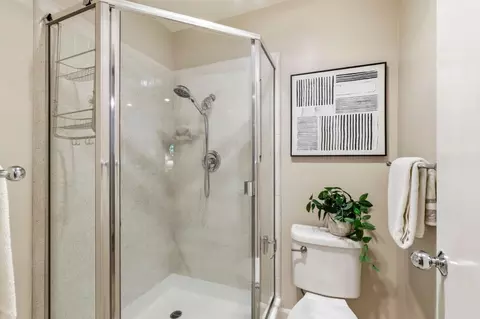 Bath - 1031 Crestview Dr 106, Mountain View, CA 94040 photo 3 of 4