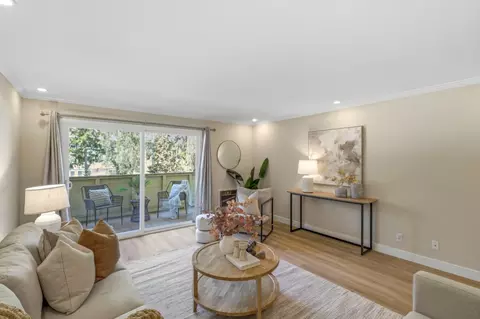 Living - 1031 Crestview Dr 106, Mountain View, CA 94040 photo 4 of 4