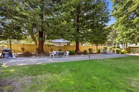 Exterior - 1031 Crestview Dr 106, Mountain View, CA 94040 photo 6 of 11